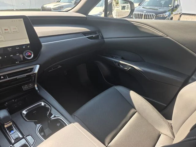 Used 2025 White Lexus 350h Premium image 16