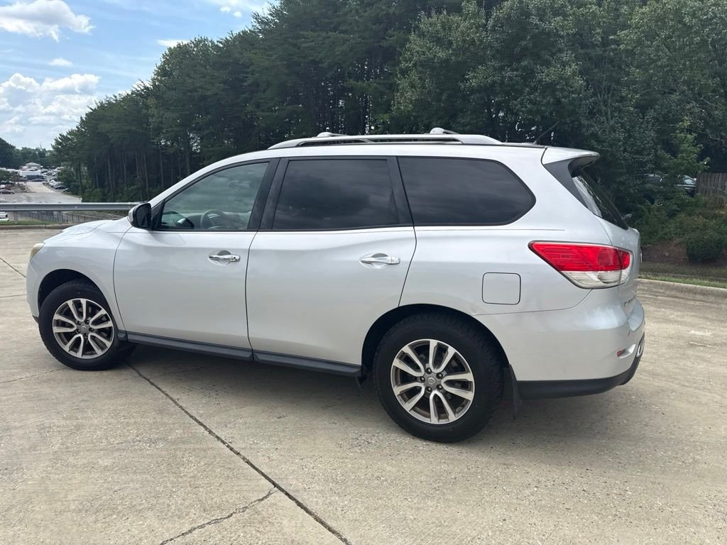 Used 2013 Silver Nissan SV image 10