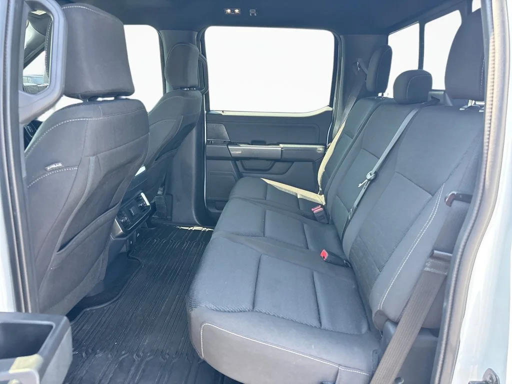 Certified Used 2023 Oxford White Ford XLT image 18