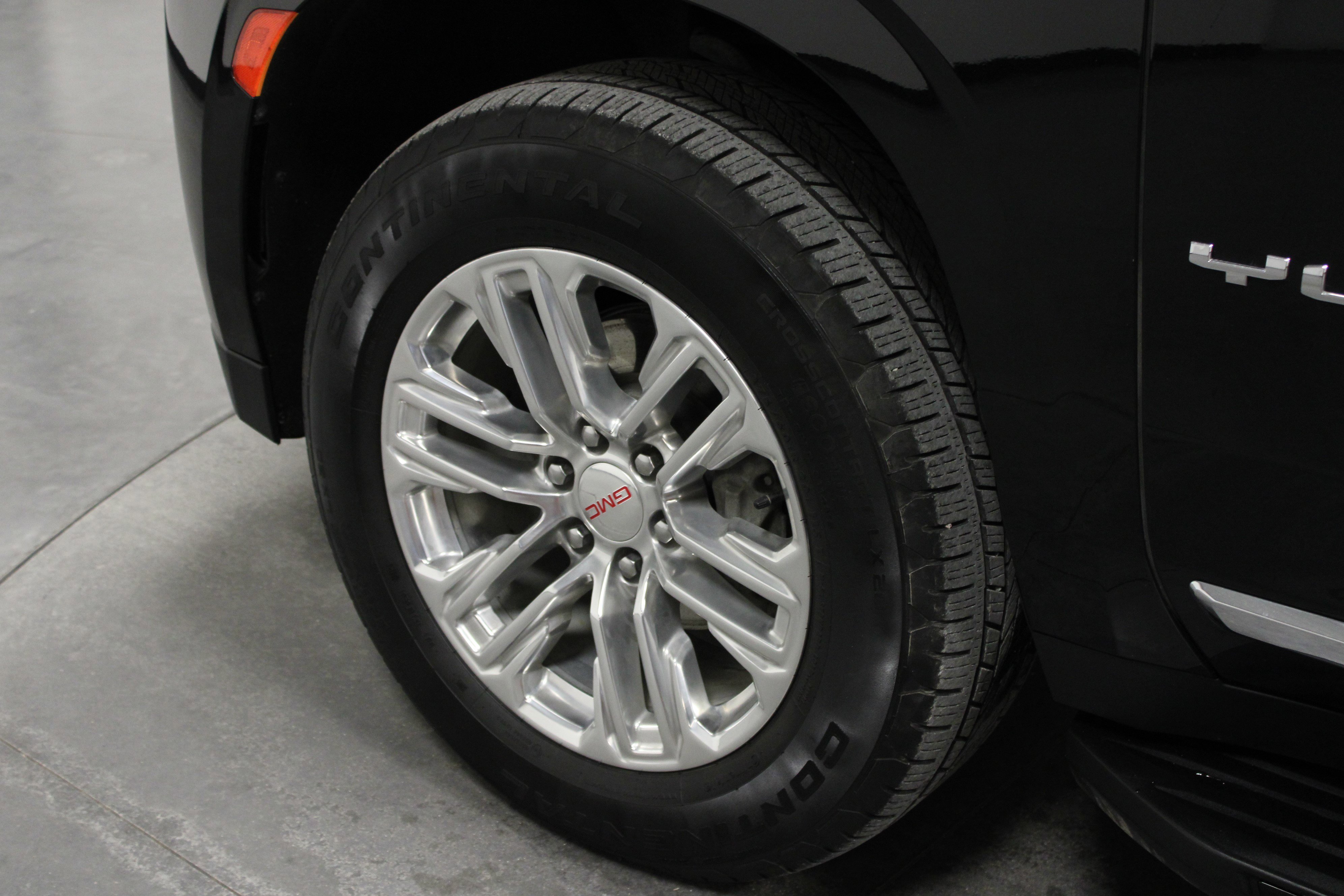 Used 2024 Onyx Black GMC SLT image 10