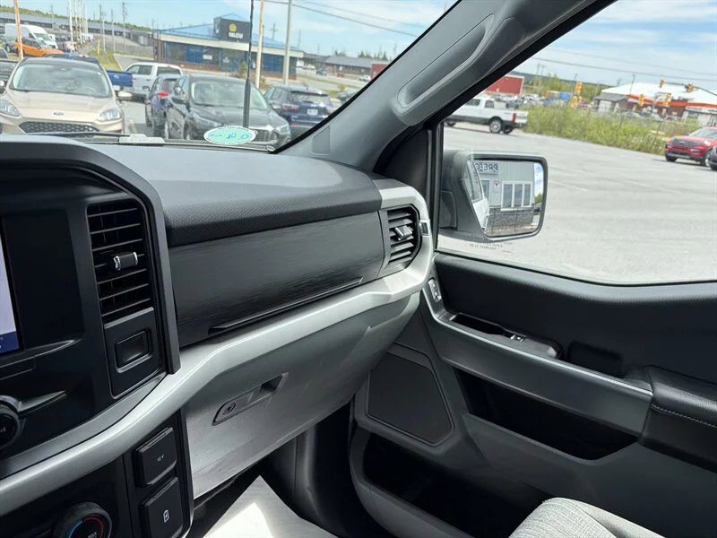 Used 2022 White Ford XLT image 10