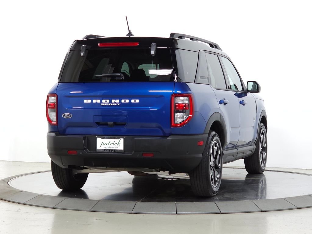 Used 2023 Blue Metallic Ford Outer Banks image 10