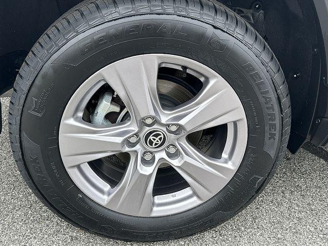 Certified Used 2024 ICE CAP Toyota  image 11