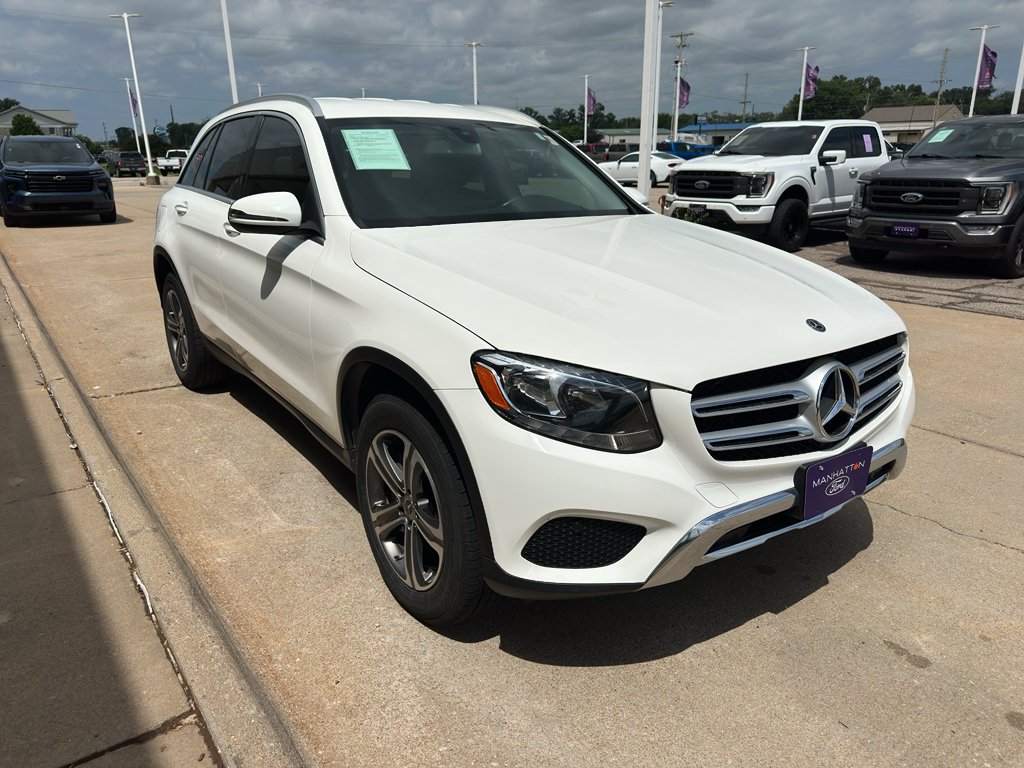 Used 2019 Polar White Mercedes-Benz 300 image 2