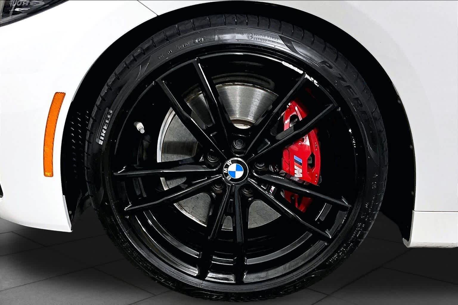Used 2023 Alpine White BMW M440i image 10