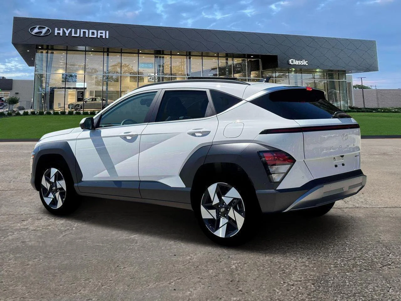 New 2026 Atlas White Hyundai Limited image 4