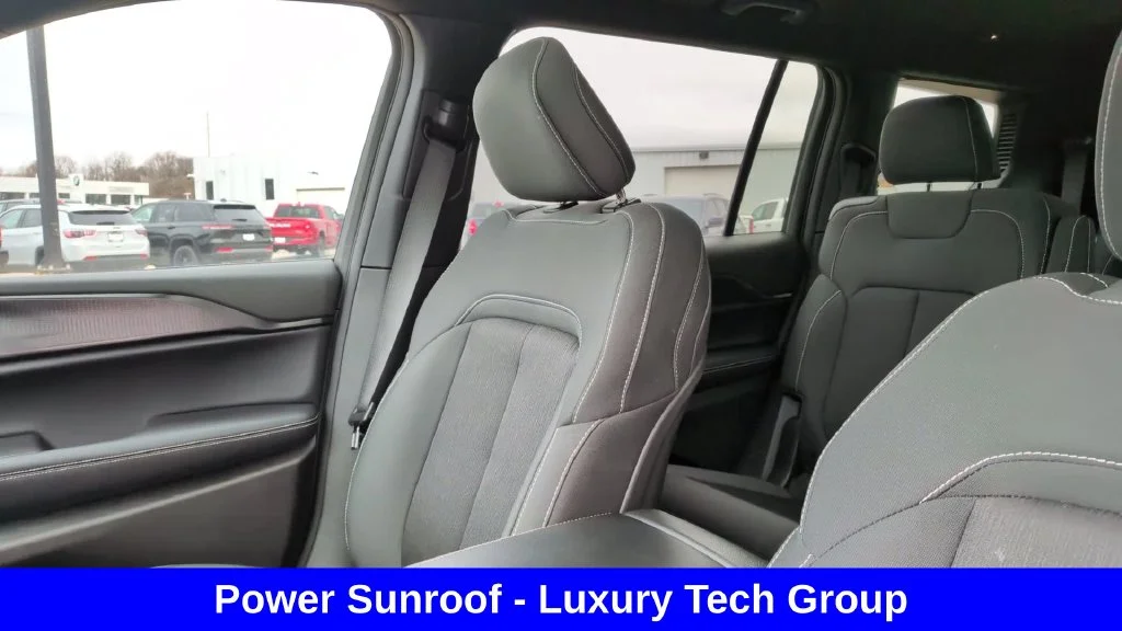 Used 2025 Red Jeep Laredo image 23