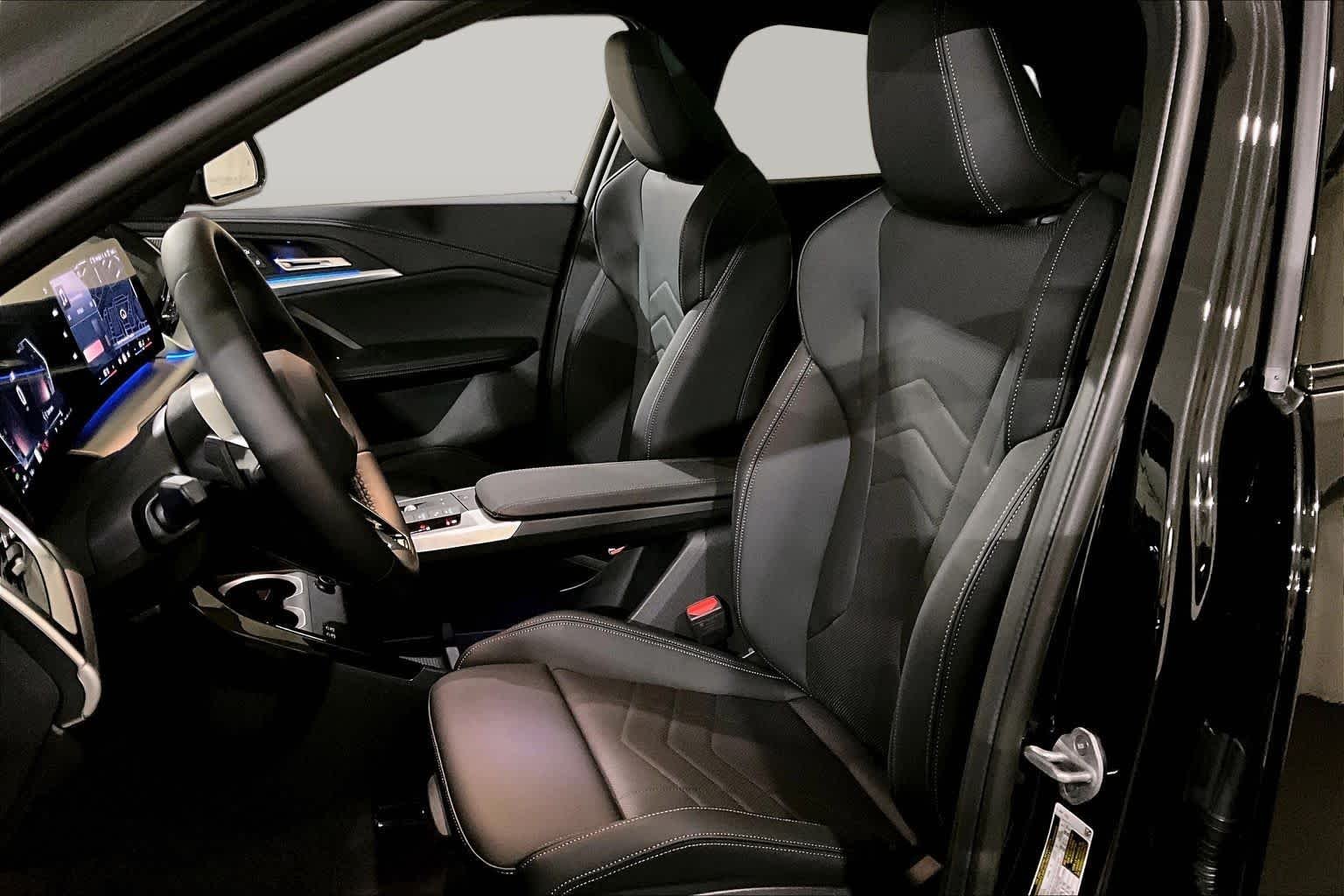 New 2027 Black Sapphire Metallic BMW xDrive28i image 13