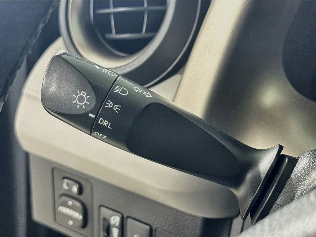 Used 2013 Gray Toyota LE image 12