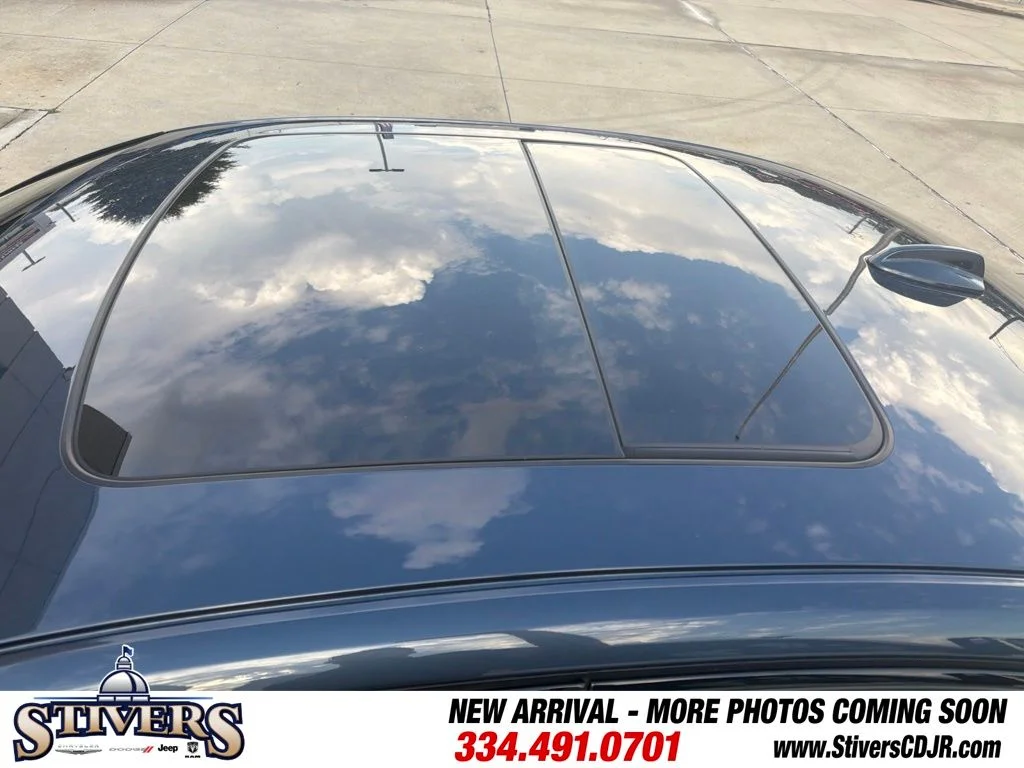 Used 2020 Blue Volvo T5 R-Design image 7