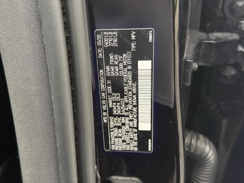 Used 2020 Black Volvo T6 Inscription image 23