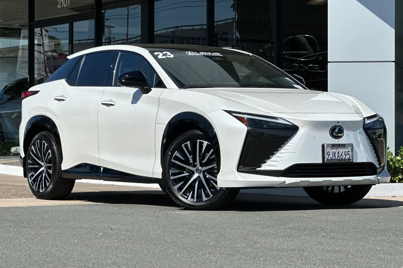 Certified Used 2023 EMINENT WHITE PEARL Lexus 450e Luxury image 2
