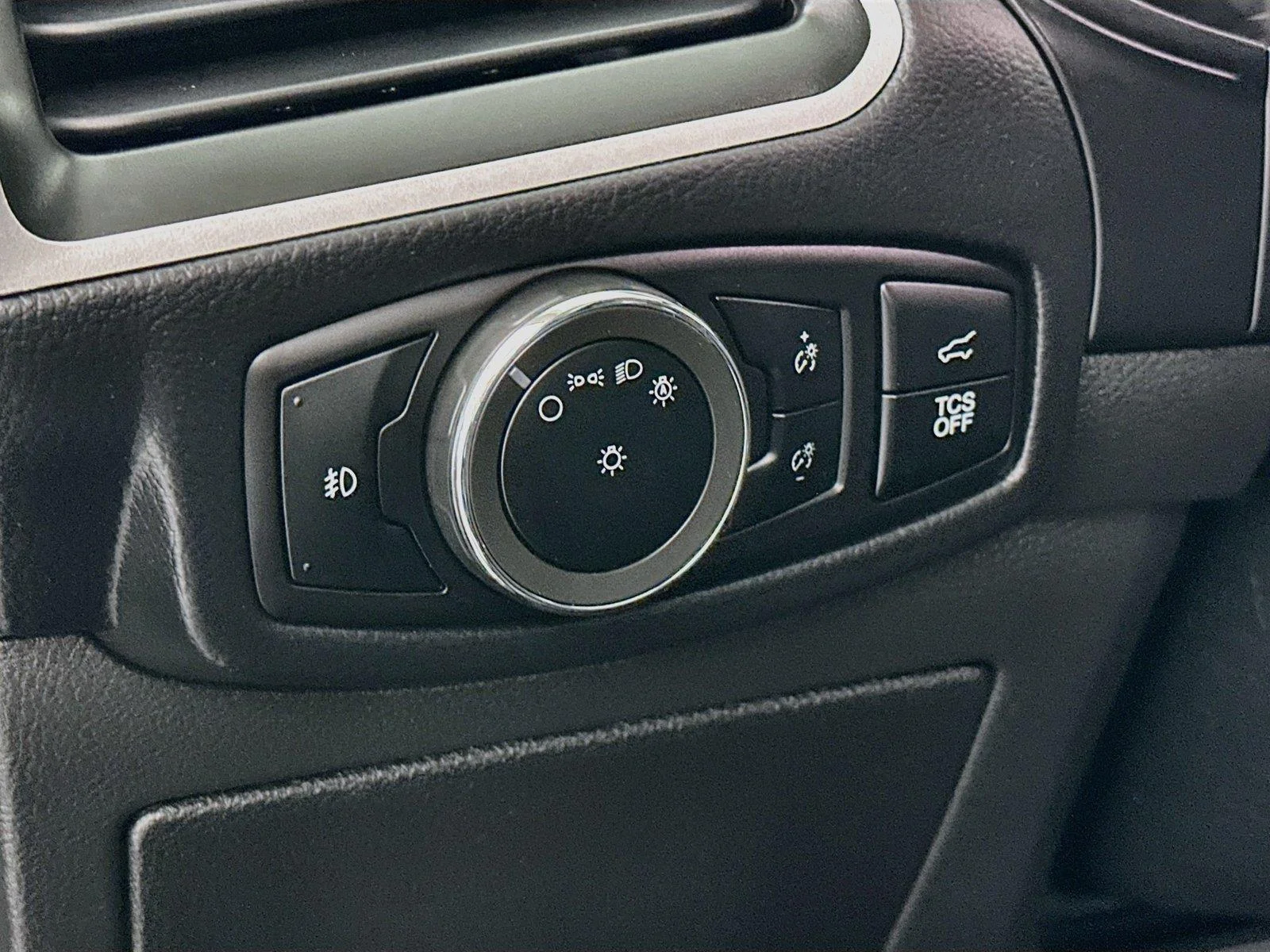 Used 2024 Agate Black Ford SEL image 14