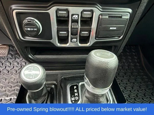 Used 2021 Silver Jeep Unlimited Sport S image 17