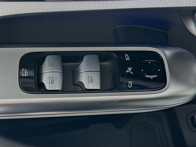 New 2026 Graphite Grey Metallic Mercedes-Benz GLC 300 image 18