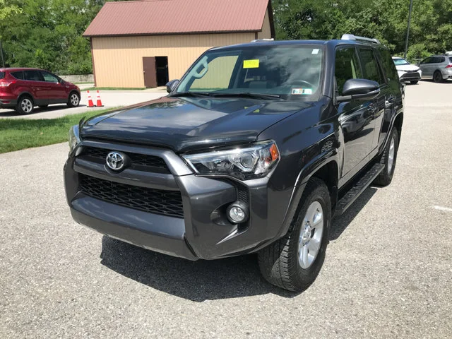 Used 2018 Magnetic Gray Metallic Toyota SR5 Premium image 4