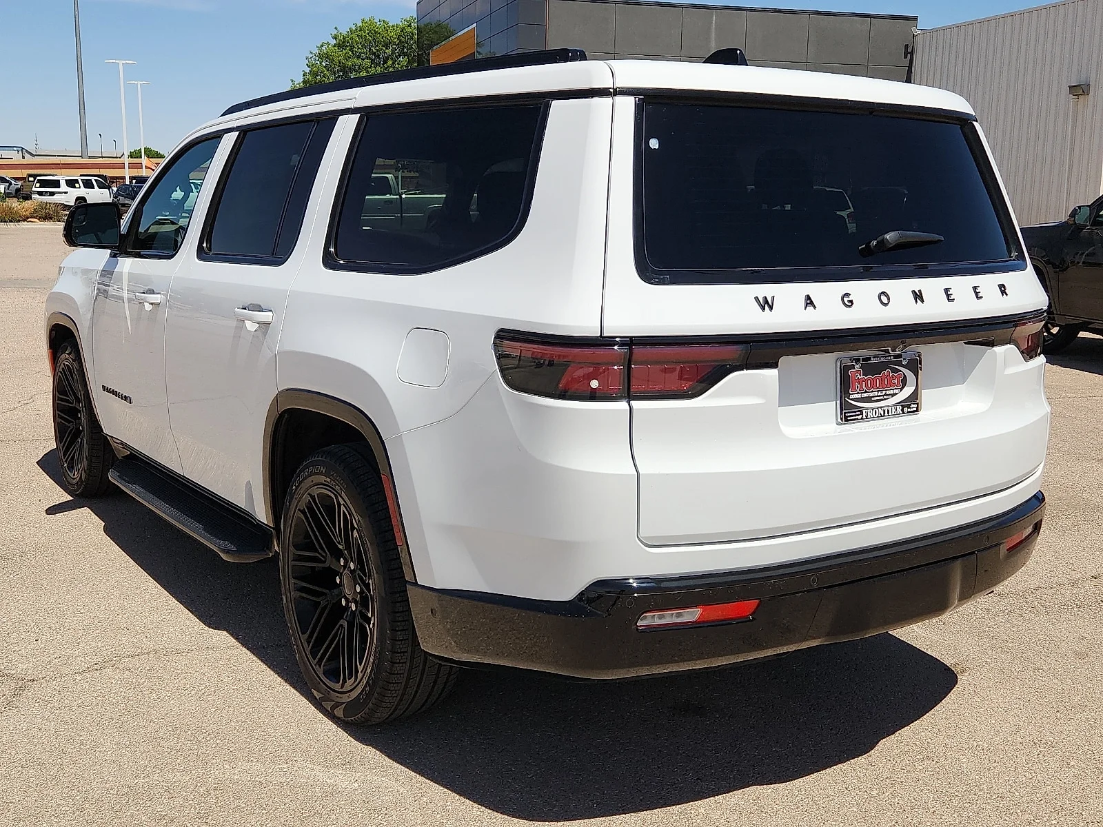 New 2025 Bright White Clear-Coat  Paint Jeep CARBIDE 4X4 image 3
