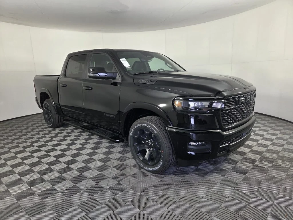 New 2026 Diamond Black Crystal Pearl-Coat Exterior Paint RAM Big Horn image 2