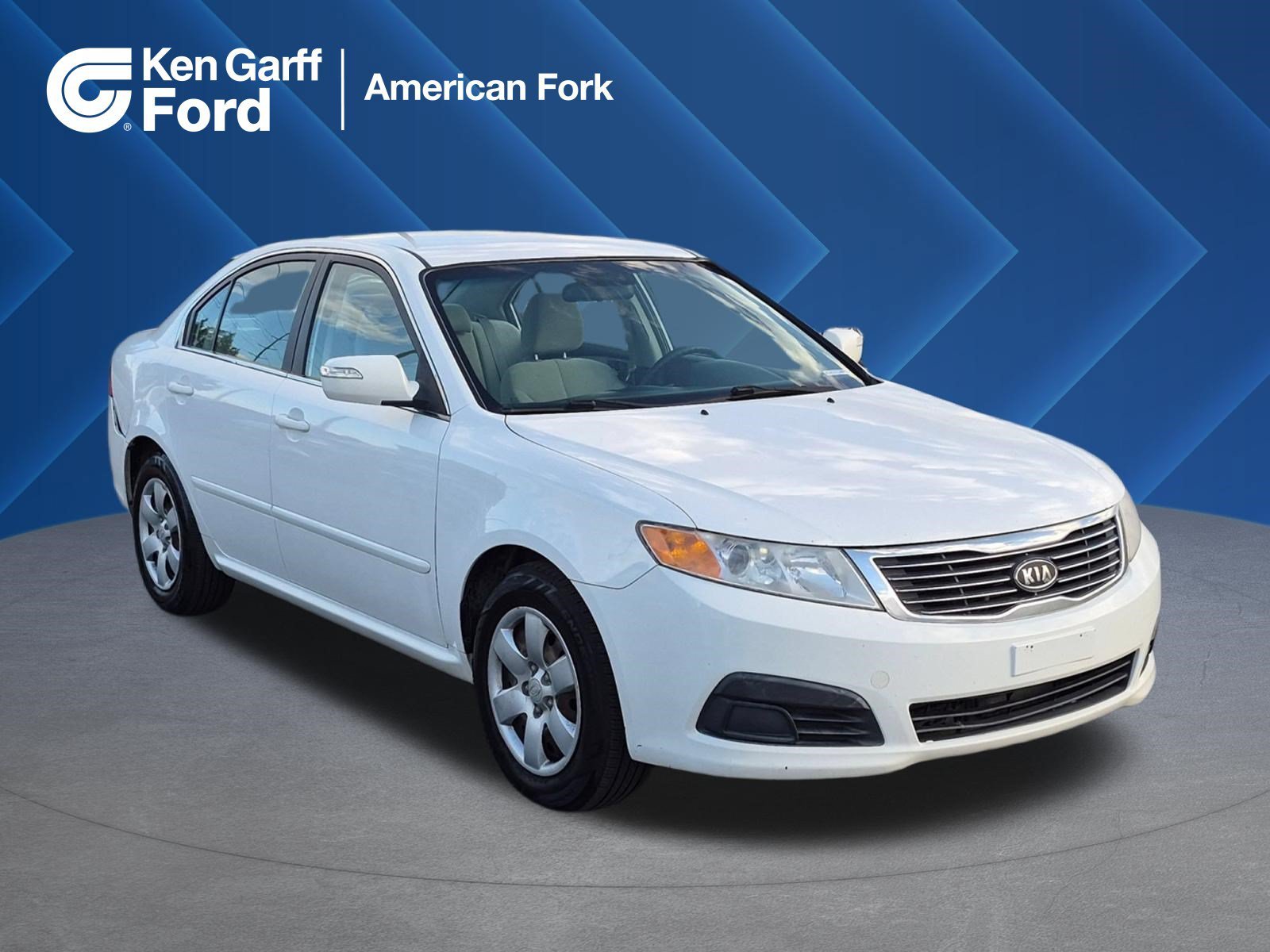 Used 2010 White Kia LX image 1