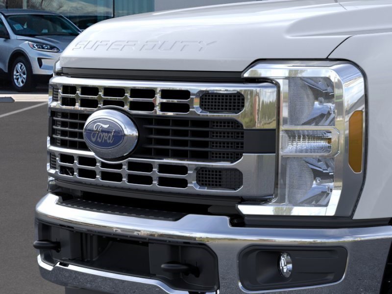 New 2026 Oxford White Ford XL image 18