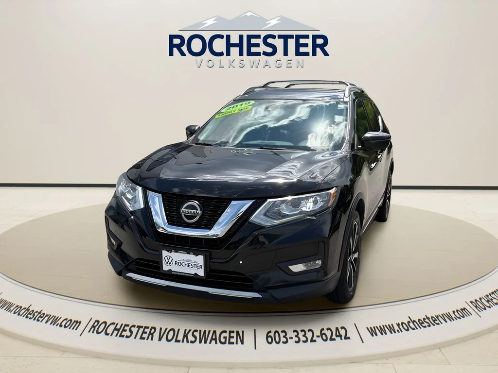 Used 2019 Black Nissan SL image 1