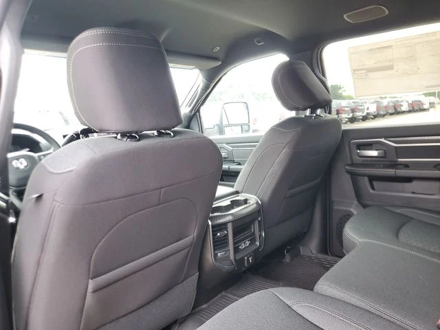 New 2026 Granite Crystal Metallic Clear-Coat Exterior Paint RAM Big Horn image 10
