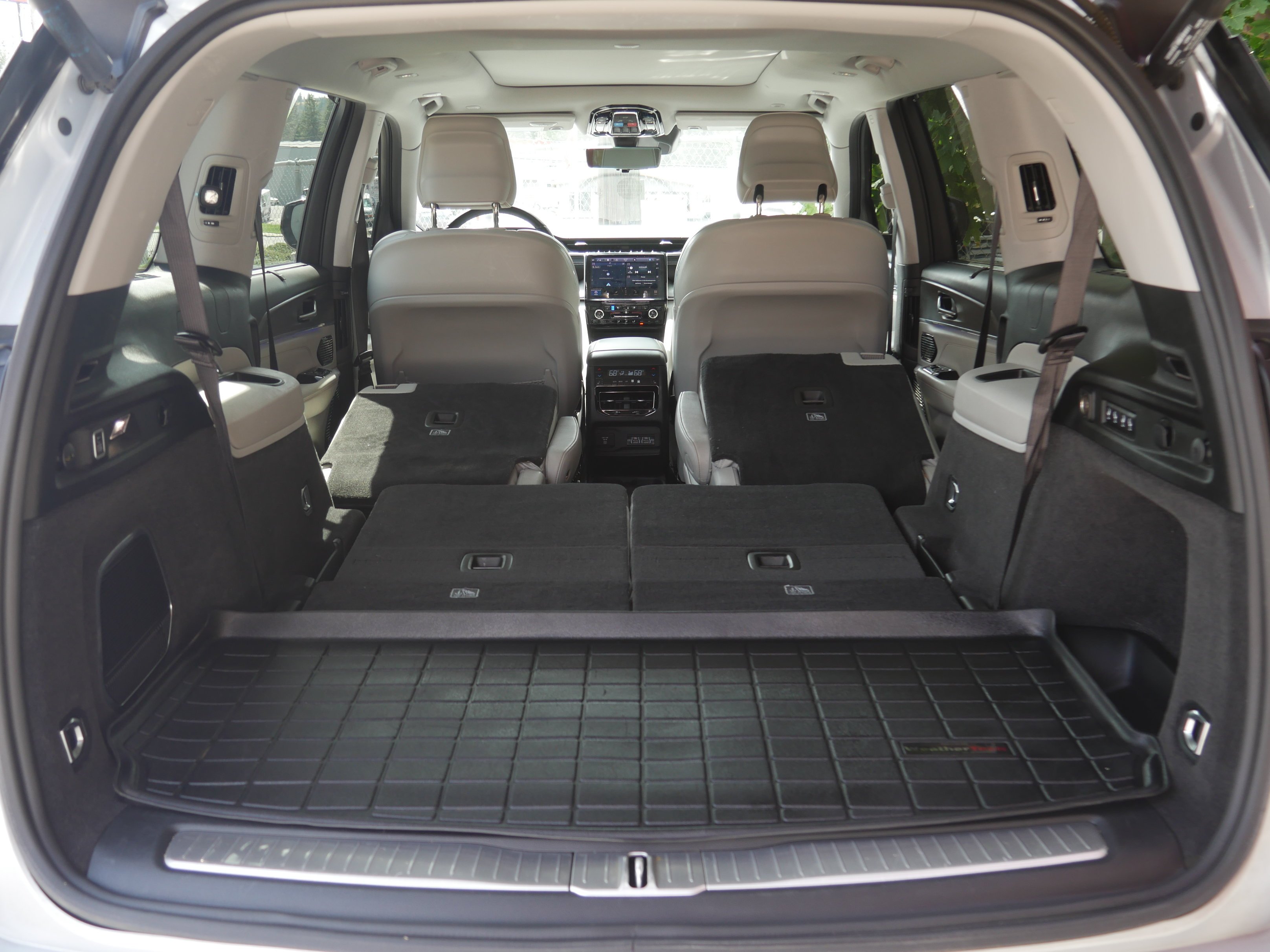 Used 2021 Silver Zynith Jeep Overland image 24