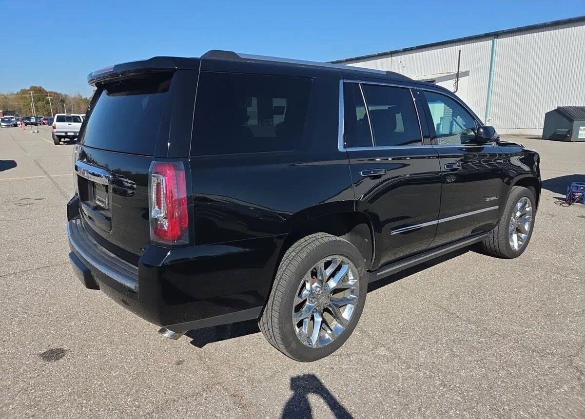 Used 2019 Onyx Black GMC Denali image 4