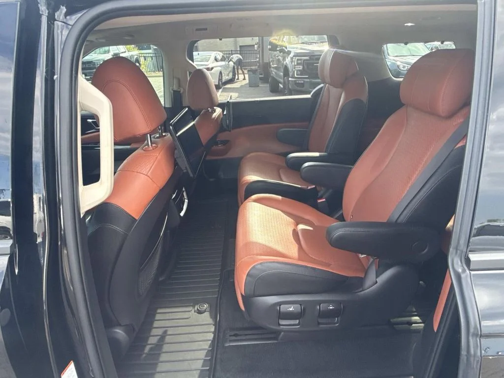 Used 2024 Black Kia SX Prestige image 23