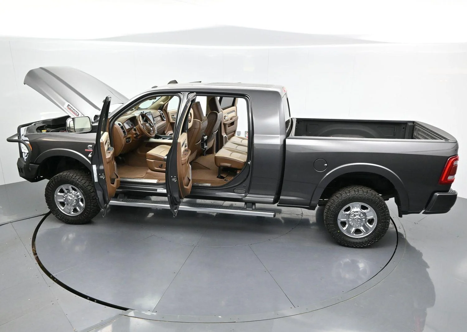 Used 2022 Granite Crystal Metallic Clearcoat Ram Laramie image 44