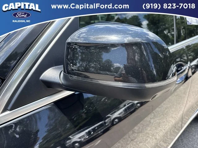 Used 2023 Black BMW xDrive40i image 12