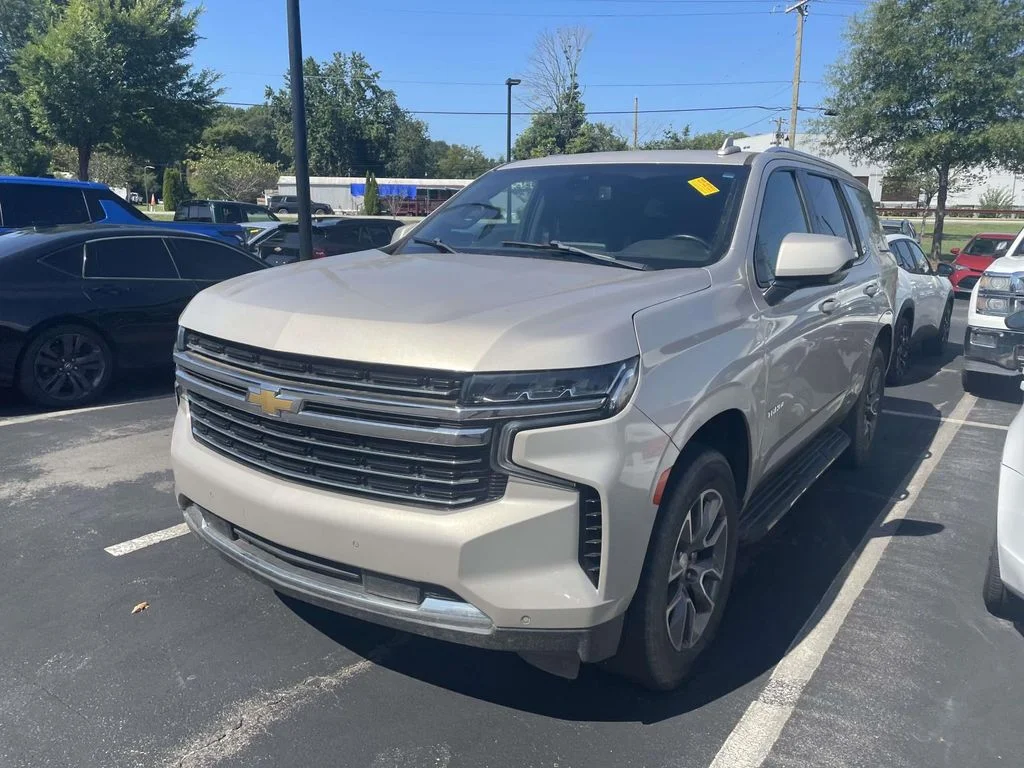 Used 2022 EMPIRE BEIGE METALLIC Chevrolet LT image 3