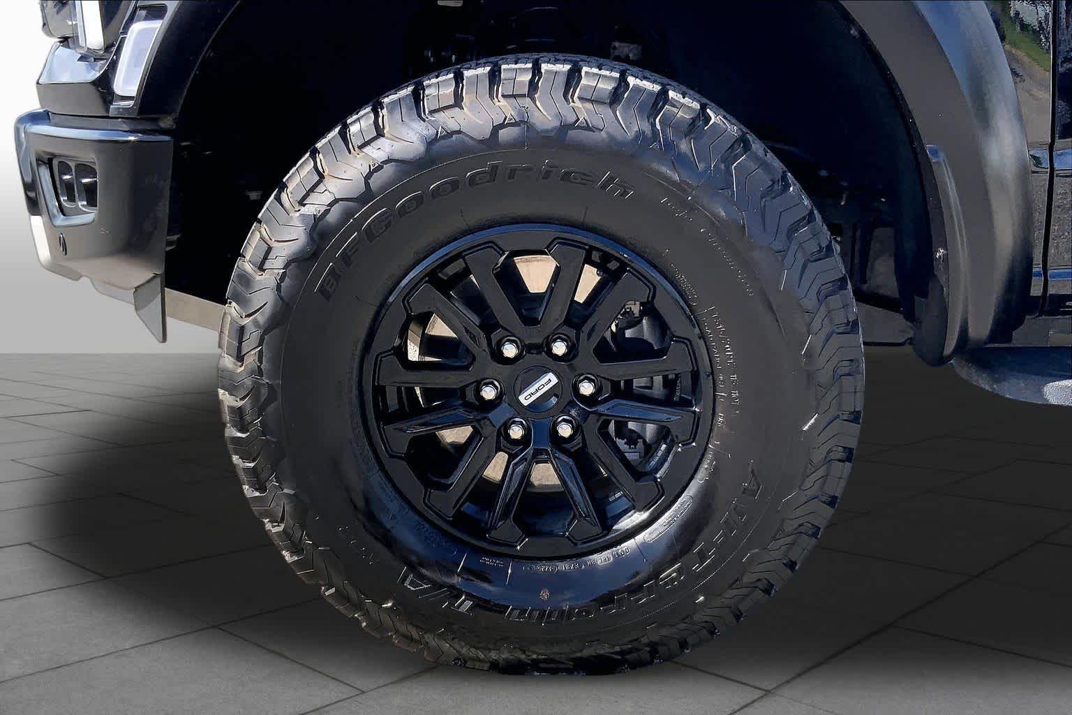 Used 2025 Agate Black Metallic Ford Raptor image 11