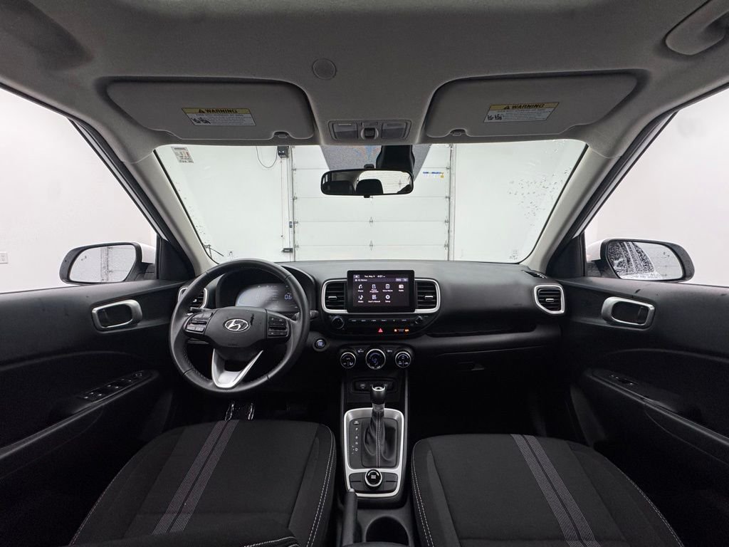 Used 2025 Lunar White Hyundai SEL image 3