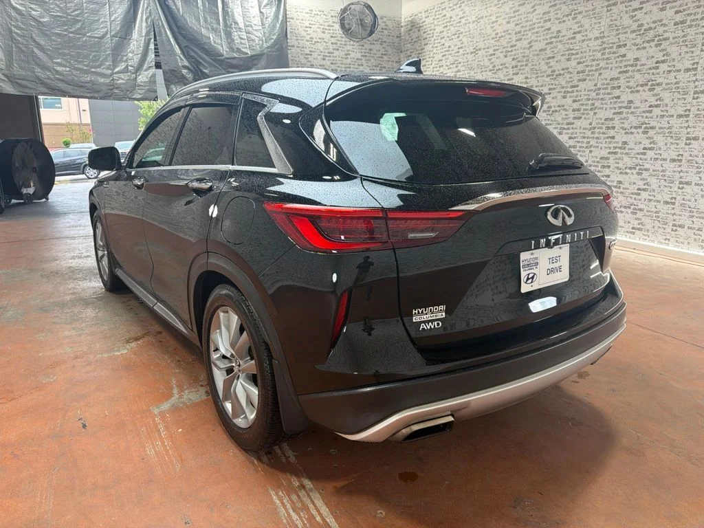 Used 2019 Black Obsidian INFINITI LUXE image 5