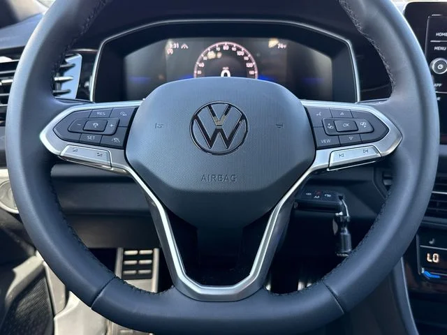 New 2026 Pure White Volkswagen 1.5T Sport image 28