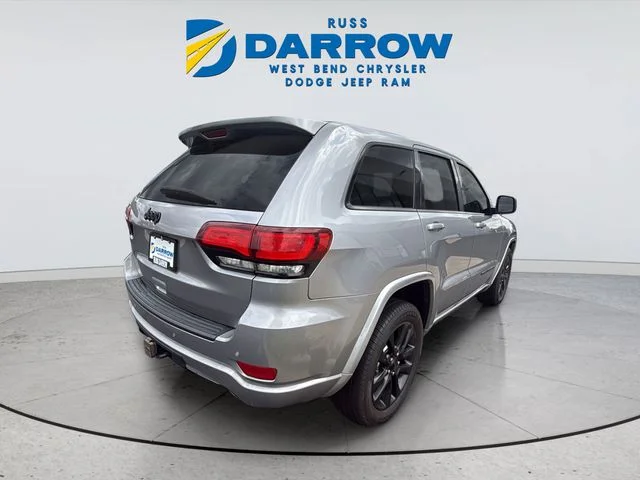 Certified Used 2020 Silver Jeep Altitude image 5