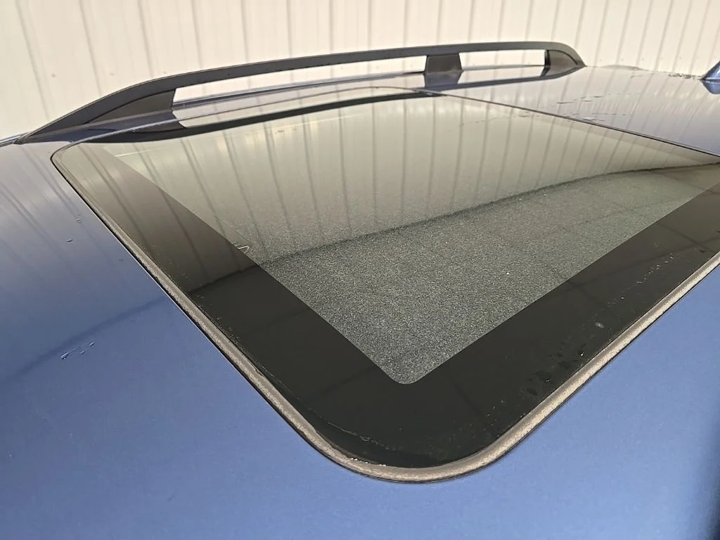 Used 2020 Horizon Blue Subaru Premium image 11