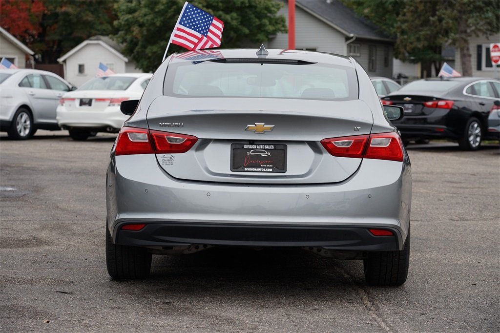 2024 Chevrolet Malibu 1LT photo 4
