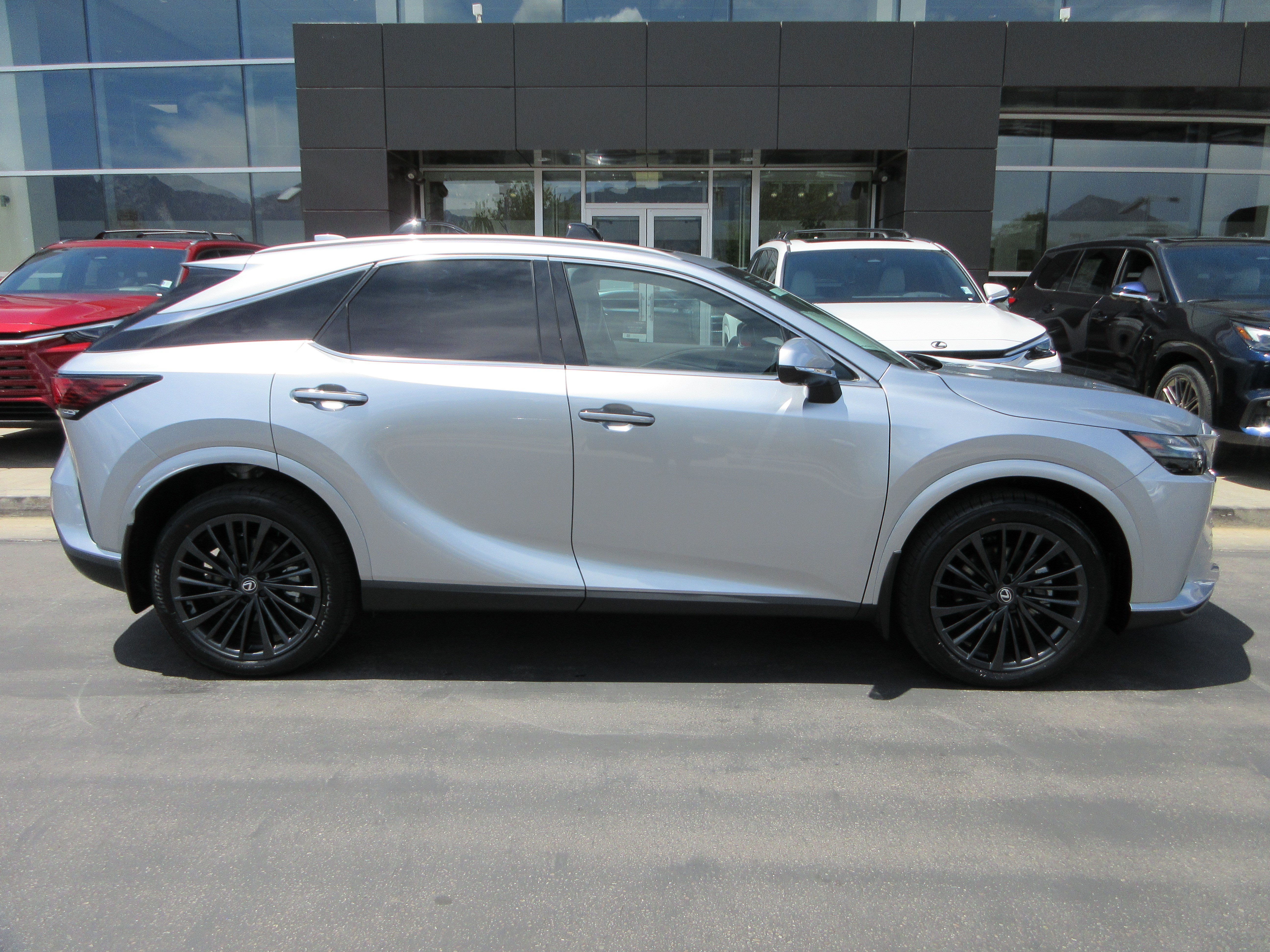 Certified Used 2025 IRIDIUM Lexus 350h Premium image 11