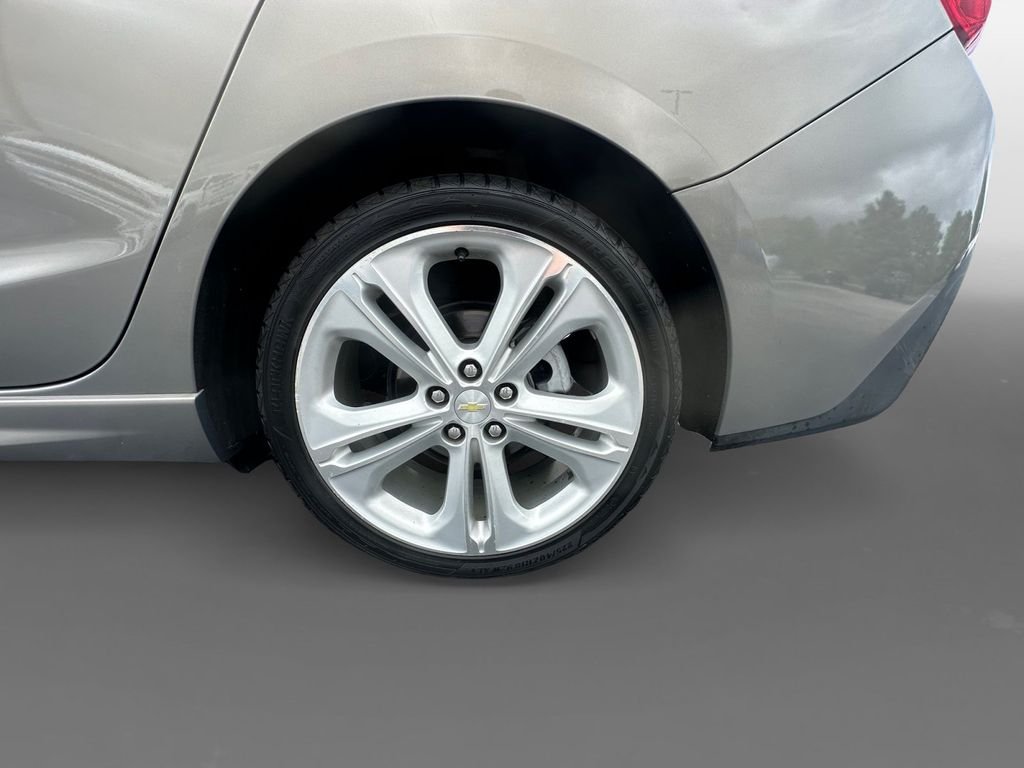 Used 2017 Gray Chevrolet Premier image 8