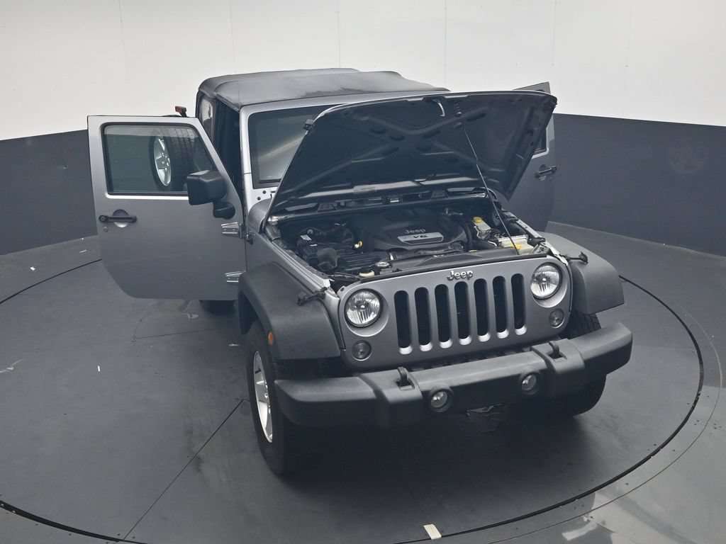 Used 2017 Silver Jeep Sport image 39