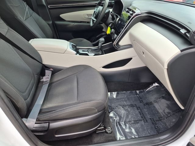 Used 2022 Gray Hyundai SE image 23