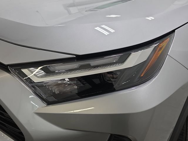 2024 Toyota RAV4 XLE - Photo 25