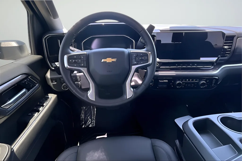 Used 2026 White Chevrolet LTZ image 8