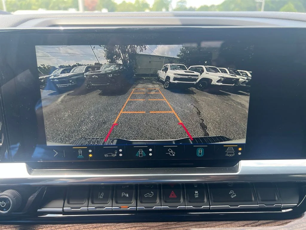 New 2026 Summit White Chevrolet LT image 24