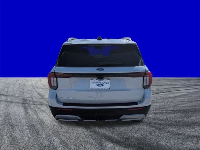 New 2026 Space White Metallic Ford Platinum™ image 5