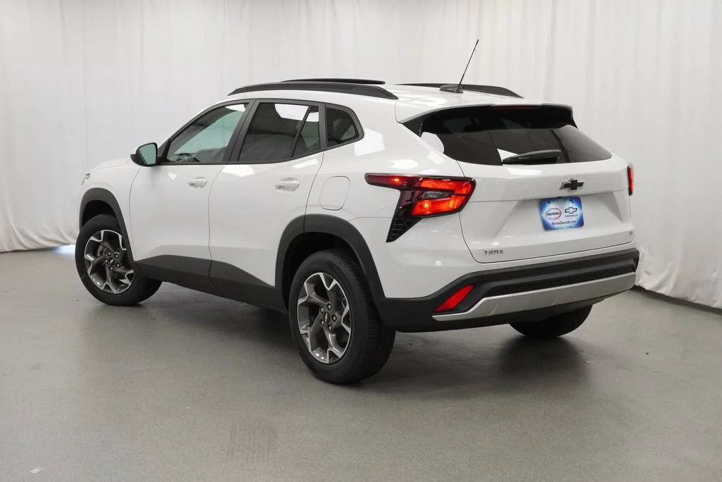 New 2026 Summit White Chevrolet LT image 5