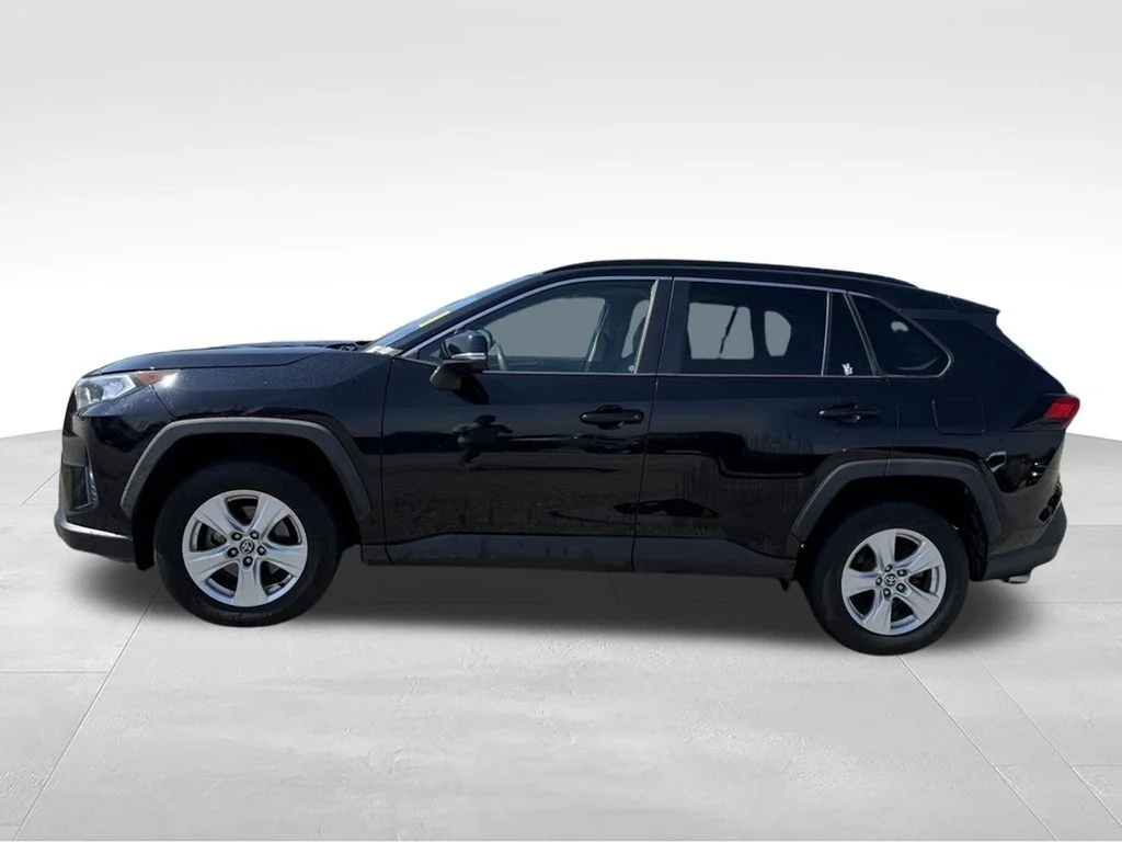 Used 2021 Black Toyota XLE image 2