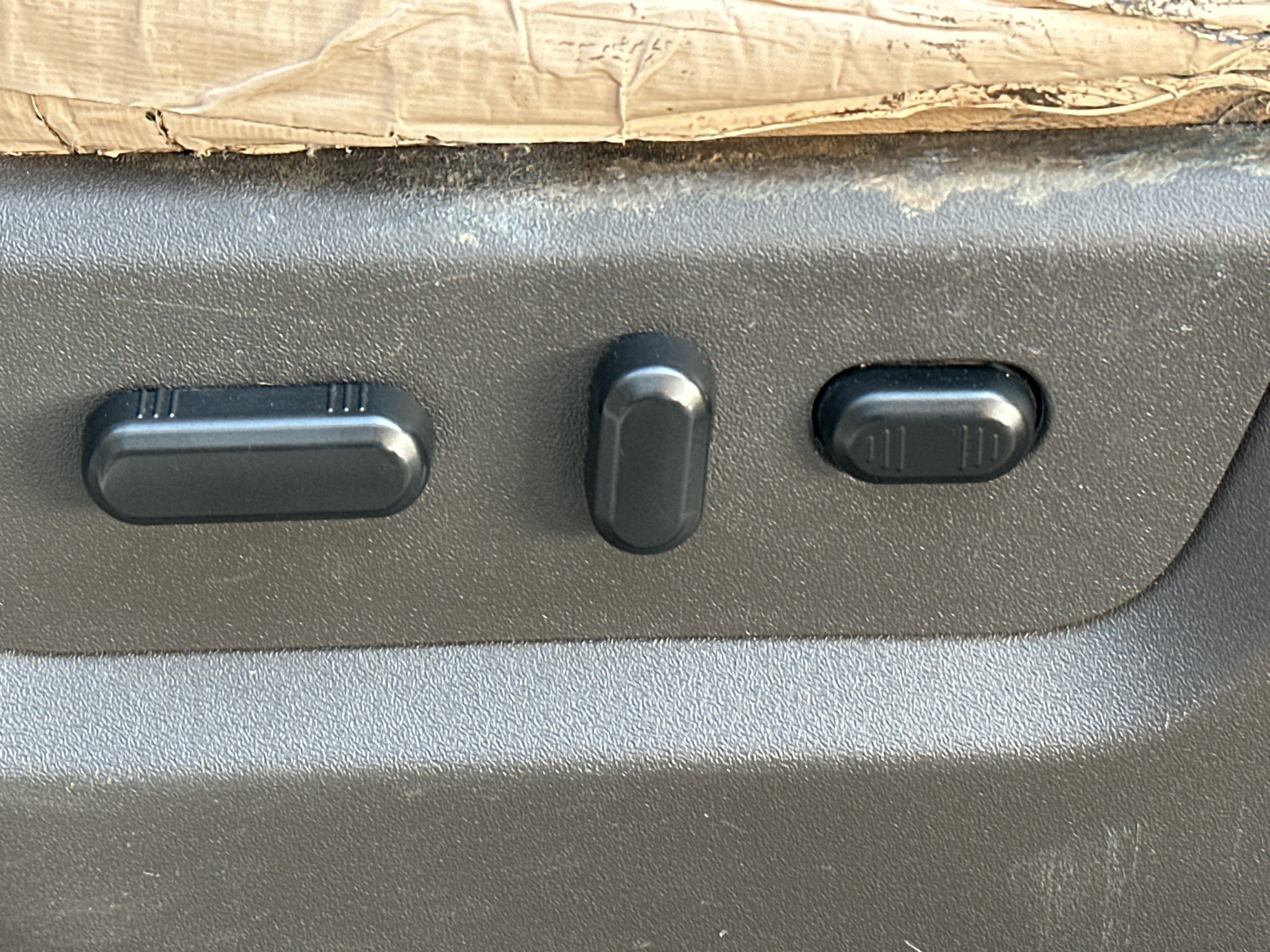 Used 2016 White Platinum Metallic Tri-Coat Ford LARIAT image 30